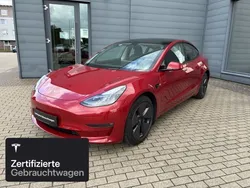 Rot Gebraucht 2022 Tesla Model 3 Long Range Limousine | 31.900 € (Fairer Preis)
