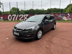 Grau Gebraucht 2015 Opel Astra Eco Kombi | 6.900 € (Guter Preis)