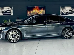 Grau Gebraucht 2020 BMW 750 Limousine | 45.999 € (Superpreis)