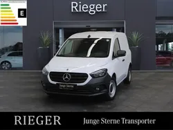 Weiß Gebraucht 2023 Mercedes Citan 112 Van / Kleinbus | 22.490 € (Fairer Preis)