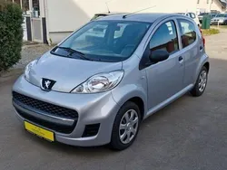Grau Gebraucht 2009 Peugeot 107 Filou Kleinwagen | 1.350 € (Fairer Preis)