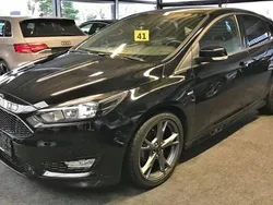 Schwarz Gebraucht 2018 Ford Focus ST-Line Limousine | 14.900 € (Fairer Preis)
