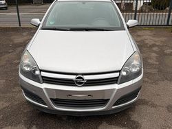 Grau Gebraucht 2006 Opel Astra Kombi | 1.250 € (Fairer Preis)