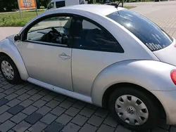 Grau Gebraucht 2001 VW Beetle Kleinwagen | 800 € (Guter Preis)