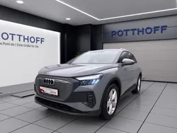 Grau Gebraucht 2023 Audi Q4 e-tron Comfort SUV | 27.950 € (Fairer Preis)