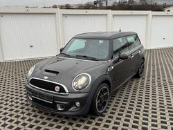 Grau Gebraucht 2011 Mini Cooper S Clubman Kombi | 6.390 € (Guter Preis)