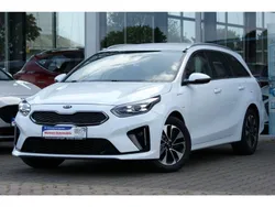 (wd) casa white s Gebraucht 2021 Kia Ceed Sportswagon Spirit Kombi | 20.900 €