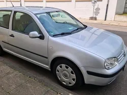 Silber Gebraucht 2001 VW Golf IV Limousine | 1.900 € (Fairer Preis)