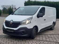 Weiß Gebraucht 2017 Renault Trafic Komfort Van / Kleinbus | 6.700 € (Guter Preis)