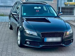 Schwarz Gebraucht 2011 Audi A4 Comfort Limousine | 8.900 € (Fairer Preis)