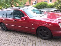 Rot Gebraucht 1998 Mercedes E430 Limousine | 3.000 €