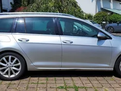 Silber Gebraucht 2013 VW Golf VII Highline Kombi | 14.975 €