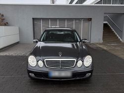 Grau Gebraucht 2002 Mercedes E320 Limousine | 4.499 € (Guter Preis)