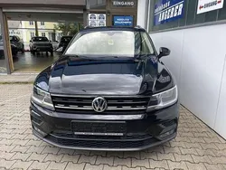 Deep black perleffekt Gebraucht 2017 VW Tiguan Sound SUV | 20.900 € (Superpreis)