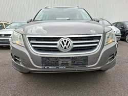 Grau Gebraucht 2009 VW Tiguan Track & Field SUV | 3.999 € (Guter Preis)