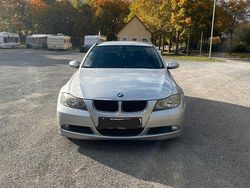 Grau Gebraucht 2007 BMW 318 Kombi | 2.999 € (Guter Preis)