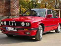 Rot Gebraucht 1990 BMW 316 Limousine | 10.000 €
