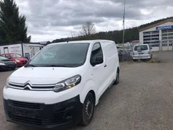 Weiß Gebraucht 2018 Citroën Jumpy Profi Van / Kleinbus | 9.999 € (Superpreis)