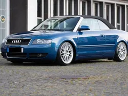 Blau Gebraucht 2003 Audi A4 Cabriolet Ambiente Cabrio | 11.400 €
