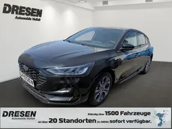 Schwarz Gebraucht 2024 Ford Focus ST-Line X Limousine | 26.990 € (Guter Preis)