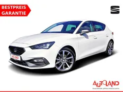 Weiß Gebraucht 2022 Seat Leon FR Limousine | 23.490 € (Fairer Preis)