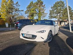 Arctic white Neu 2025 Mazda MX5 Exclusive-Line Cabrio | 32.690 € (Fairer Preis)