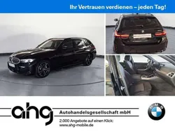 Saphirschwarz metallic Gebraucht 2024 BMW 330 M Sport Kombi | 42.830 € (Superpreis)