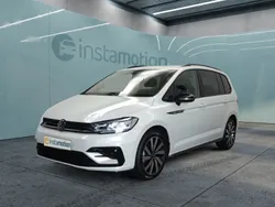 Weiß Gebraucht 2024 VW Touran Pro Van / Kleinbus | 38.248 € (Fairer Preis)