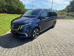 Blau Gebraucht 2023 Mercedes EQV300 Avantgarde Van / Kleinbus | 51.200 € (Fairer Preis)