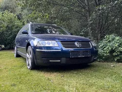 Blau Gebraucht 2001 VW Passat Kombi | 1.800 € (Fairer Preis)
