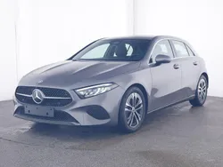 Grau Gebraucht 2024 Mercedes A200 Progressive Limousine | 29.980 € (Fairer Preis)