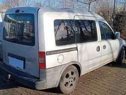 Silber Gebraucht 2009 Opel Combo Van / Kleinbus | 1.200 € (Guter Preis)