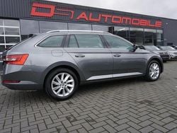 Graphite grau Gebraucht 2023 Skoda Superb Style Kombi | 30.990 € (Fairer Preis)