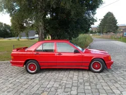 Rot Gebraucht 1983 Mercedes 190 Limousine | 15.000 €