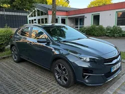 Grau Gebraucht 2020 Kia XCeed SUV | 18.900 € (Fairer Preis)
