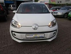 Pure white Gebraucht 2015 VW up! CLUB Kleinwagen | 6.990 € (Etwas zu teuer)