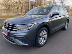 Grau Gebraucht 2022 VW Tiguan Allspace Life SUV | 20.950 € (Fairer Preis)