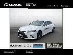 Weiß Gebraucht 2025 Lexus ES300H Business Edition Limousine | 47.960 € (Fairer Preis)