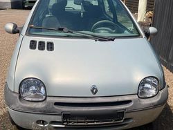 Silber Gebraucht 2001 Renault Twingo Kleinwagen | 1.200 €