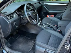 Blau Gebraucht 2019 Skoda Octavia Ambition Kombi | 14.300 € (Guter Preis)