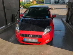 Rot Gebraucht 2009 Fiat Grande Punto Kleinwagen | 1.600 € (Guter Preis)