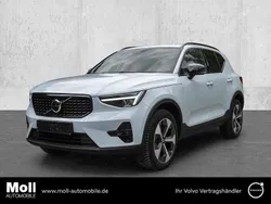 Blau Gebraucht 2024 Volvo XC40 Plus SUV | 34.880 € (Superpreis)
