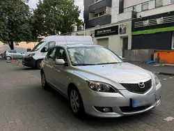 Silber Gebraucht 2004 Mazda 3 Kleinwagen | 1.400 €