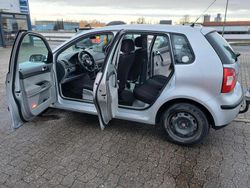 Silber Gebraucht 2001 VW Polo Kleinwagen | 1.800 € (Fairer Preis)