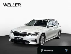 Weiss Gebraucht 2021 BMW 330 Shadowline Kombi | 31.490 € (Guter Preis)