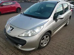 Silber Gebraucht 2009 Peugeot 207 Kombi | 3.100 €