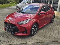 Emotional red2 Gebraucht 2024 Toyota Yaris Hybrid Team Limousine | 20.690 € (Superpreis)