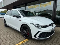 Weiß Gebraucht 2022 VW Golf VIII GTI Kleinwagen | 31.790 € (Etwas zu teuer)