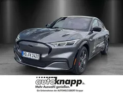 Grau Gebraucht 2023 Ford Mustang Mach-E Premium SUV | 41.990 € (Guter Preis)