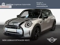 Melting silver iii metallic Gebraucht 2023 Mini Cooper SE Kleinwagen | 20.490 € (Guter Preis)